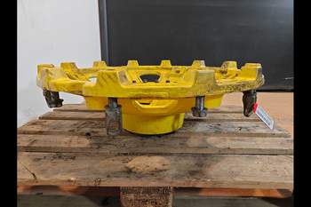 salg af John Deere 8370R RIGHT Rear wheelhub (Amercian type)