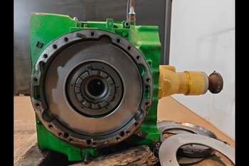 salg af John Deere 8370R  Rear Transmission