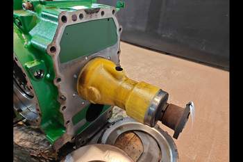 salg af John Deere 8370R  Rear Transmission