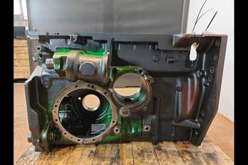 salg af John Deere 8370R  Oil Pan