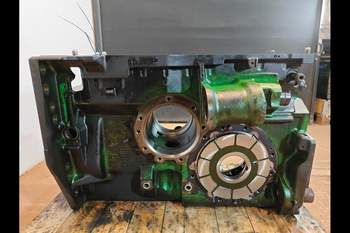 salg af John Deere 8370R  Oil Pan