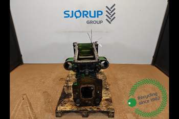 John Deere 8370R  Oil Pan