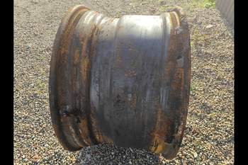 salg af John Deere 8370R RIGHT Front Rim