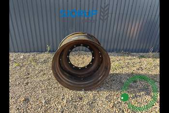 John Deere 8370R RIGHT Front Rim