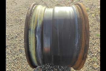 salg af John Deere 8370R LEFT Front Rim