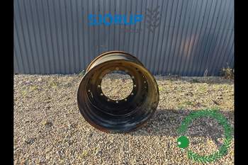 John Deere 8370R LEFT Front Rim