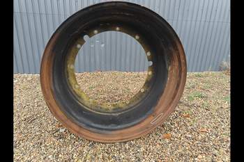 salg af John Deere 8370R RIGHT Rim ring, Rear