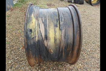 salg af John Deere 8370R LEFT Rim ring, Rear