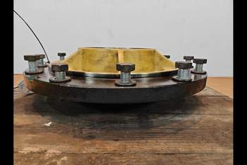 salg af John Deere 8370R RIGHT Front axle hub