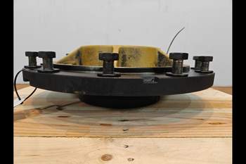 salg af John Deere 8370R LEFT Front axle hub