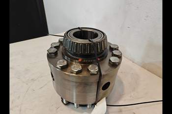 salg af John Deere 8370R  Front axle differential