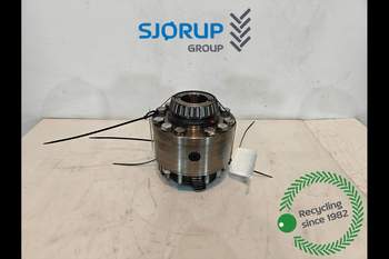 John Deere 8370R  Front axle differential