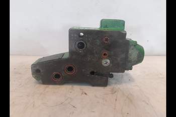 salg af John Deere 8370R  Remote valve end plate