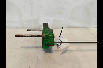 salg af John Deere 8370R  Hydraulic Valve support