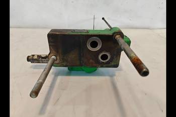 salg af John Deere 8370R  Hydraulic Valve support