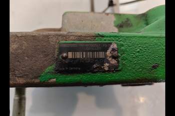 salg af John Deere 8370R  Hydraulic Valve support