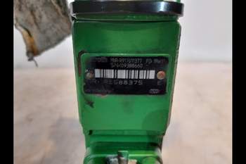 salg af John Deere 8370R  Remote control valve