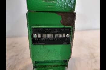 salg af John Deere 8370R  Remote control valve