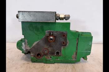 salg af John Deere 8370R  Remote control valve