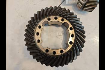 salg af John Deere 8370R  Front axle differential