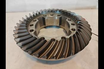salg af John Deere 8370R  Front axle differential