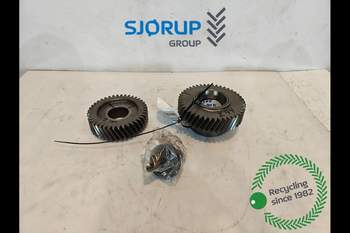 John Deere 8370R  Transmission Parts