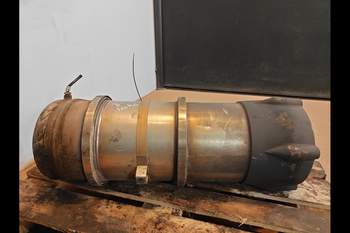salg af John Deere 8370R  Exhaust system catalyst