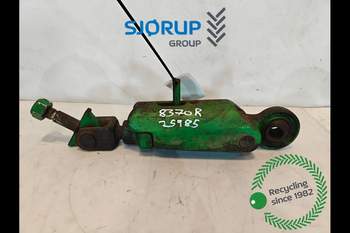 John Deere 8370R LEFT Lift stabilizer