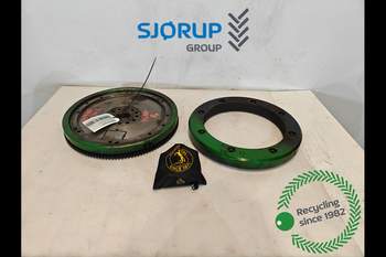 John Deere 8370R  Flywheel