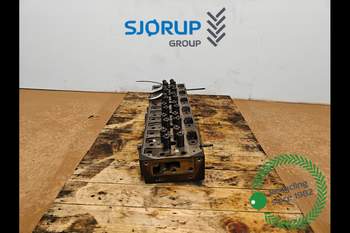 John Deere 8370R  Cylinder Head