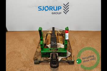 John Deere 8370R  Pick Up Hitch