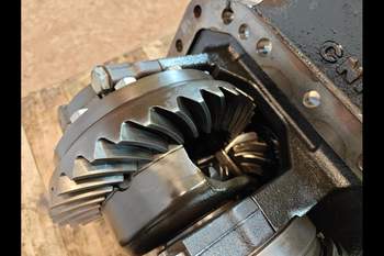 salg af New Holland T7060 Front axle differential