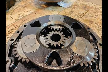 salg af New Holland T7060 RIGHT Front axle final drive