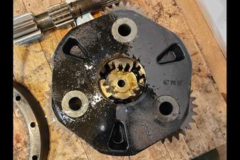 salg af New Holland T7060 LEFT Rear axle planetary gear