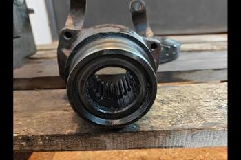 salg af New Holland B115C Rear axle differential