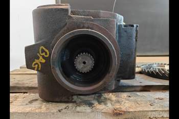 salg af New Holland B115C Rear axle differential