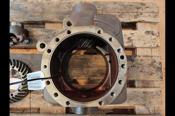 salg af New Holland B115C Rear axle differential