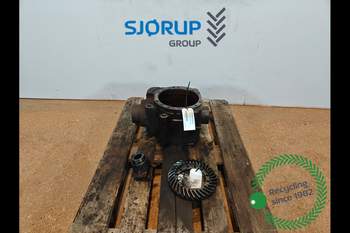 New Holland B115C Rear axle differential New Holland B115C Rear axle differential