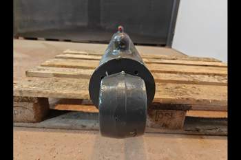 salg af New Holland B115C  Hydraulic Cylinder