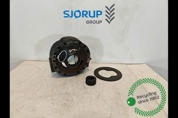 New Holland B115C RIGHT Rear axle house New Holland B115C RIGHT Rear axle house