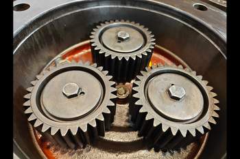 salg af New Holland B115C RIGHT Front axle final drive