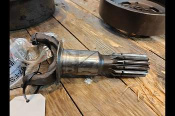 salg af New Holland B115C LEFT Front axle final drive