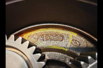 salg af New Holland B115C LEFT Front axle final drive