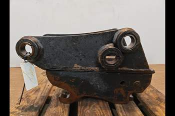 salg af New Holland B115C Bucket Coupler