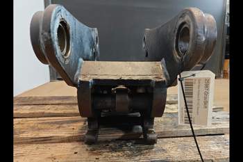 salg af New Holland B115C Bucket Coupler