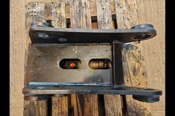 salg af New Holland B115C Bucket Coupler