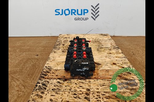 salg af New Holland B115C  Hydraulic Valve