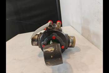 salg af New Holland B115C Hydraulic Cylinder