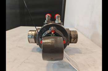 salg af New Holland B115C Hydraulic Cylinder