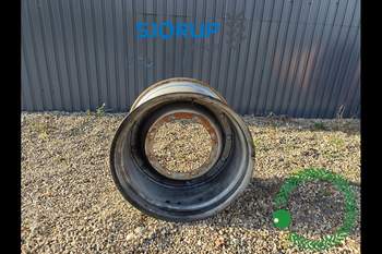 Case Puma 185 RIGHT Front Rim